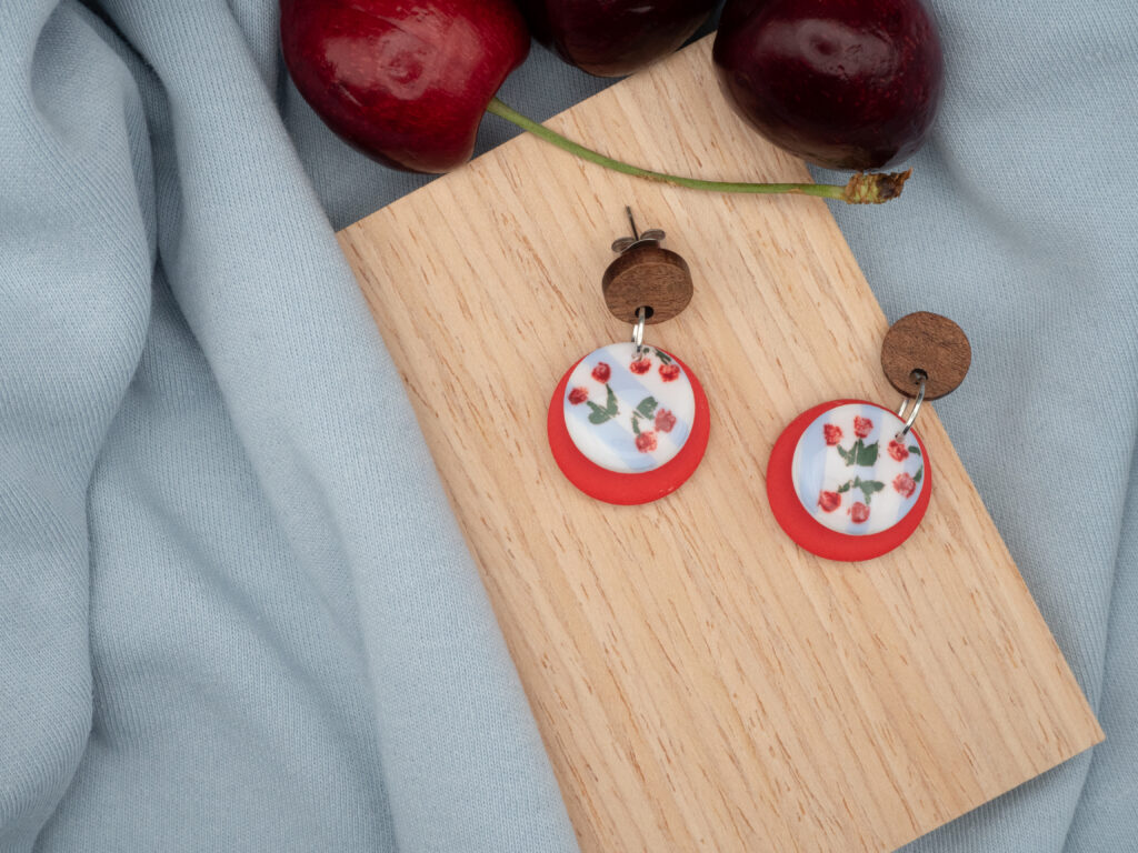 Handbemalte Ohrringe mit Kirsch Print